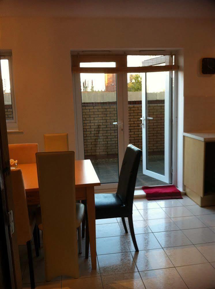 Tiger Bay House Apartment Cardiff Bagian luar foto